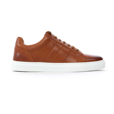 Oliver Sweeney Kendal Trainer in Tan