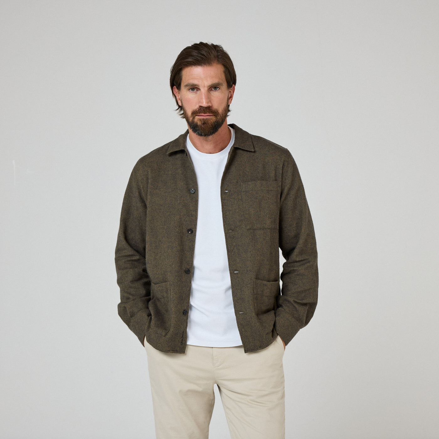 Oliver Sweeney Tramore Overshirt in Moss Green Model